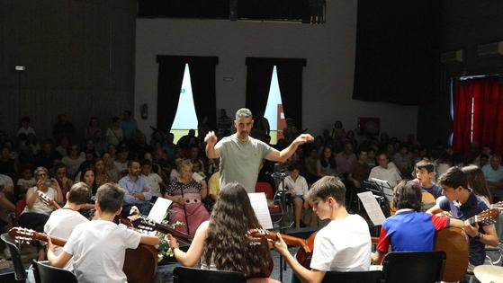 La Escuela Municipal de Música clausuró el curso 2022/23 con un gran concierto