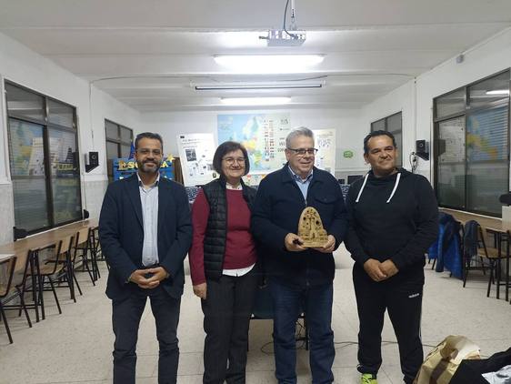 El Eurodiputado Ignacio Sánchez, visita las Escuelas Parroquiales del Sagrado Corazón