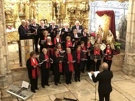 Momento de la actuación del coro de la Catedral de Badajoz.