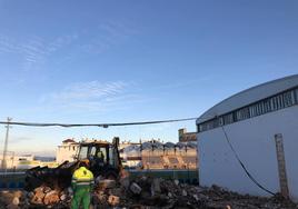 Comienzo de las obras del gImnasio.