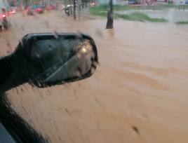 Balsas de agua en la carretera a la llegada a Badajoz desde Olivenza.