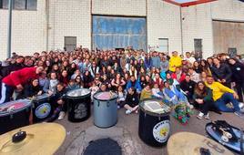 Integrantes de la comparsa 'Donde vamos la liamos'