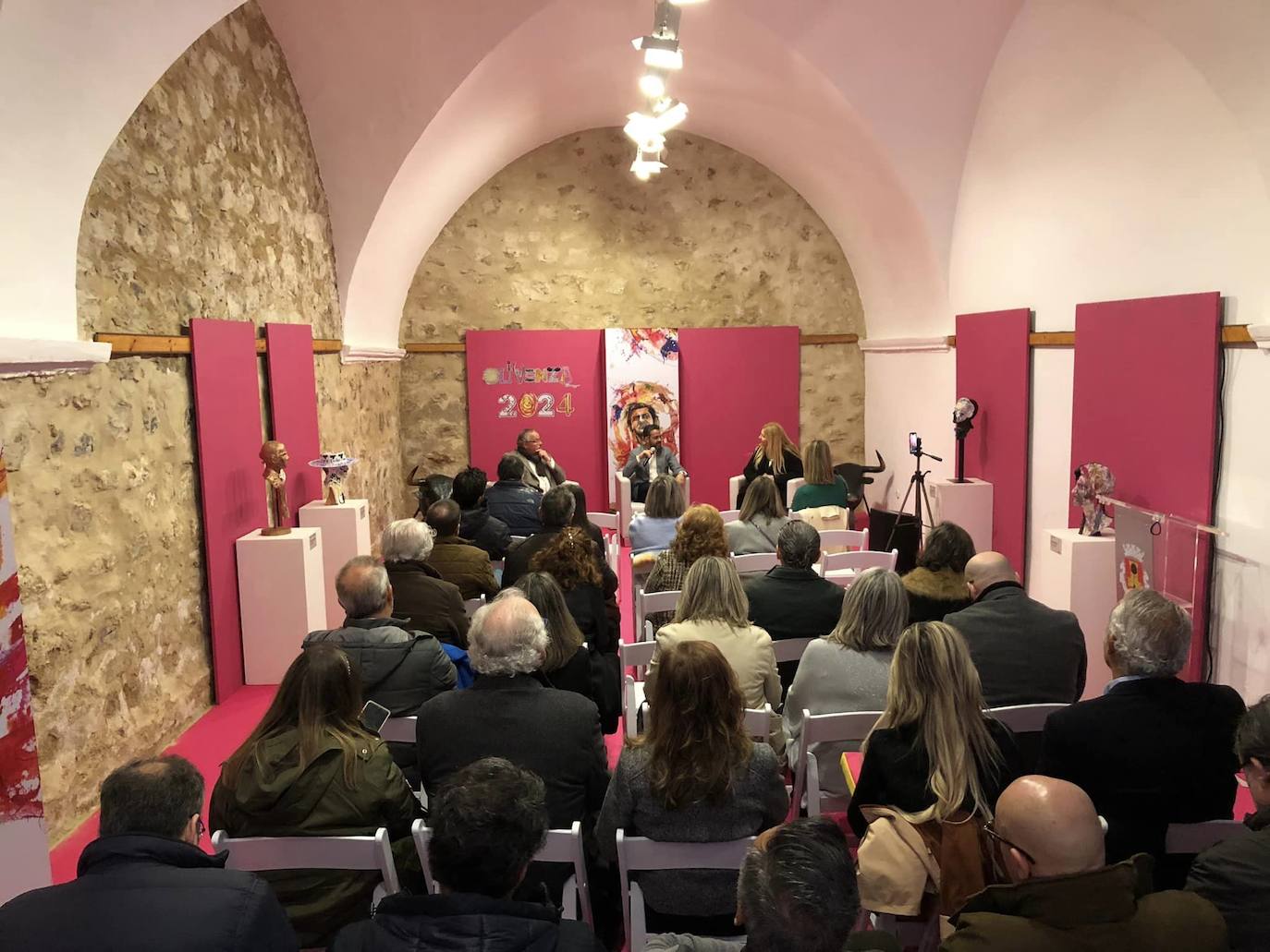 Olivenza inauguró la temporada taurina con un programa de lujo y un lleno hasta la bandera