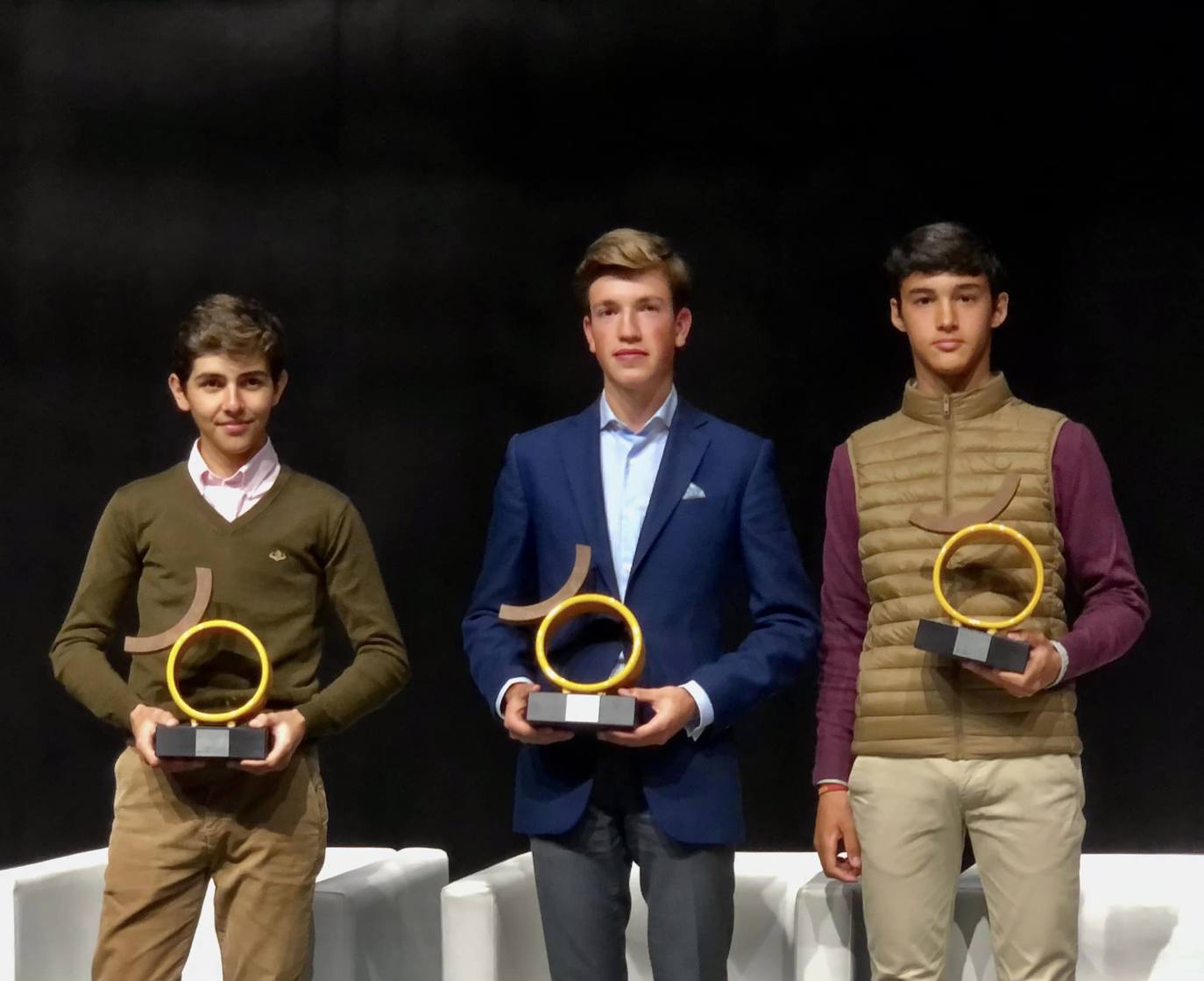 Olivenza inauguró la temporada taurina con un programa de lujo y un lleno hasta la bandera