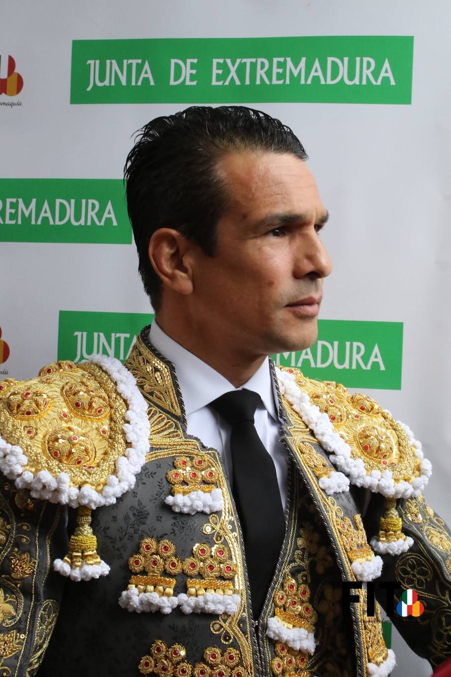 Olivenza volvió a vibrar con los toros a pesar de la lluvia inicial