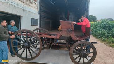 Regresa restaurado al Meegs el carro fúnebre de principios del siglo XX