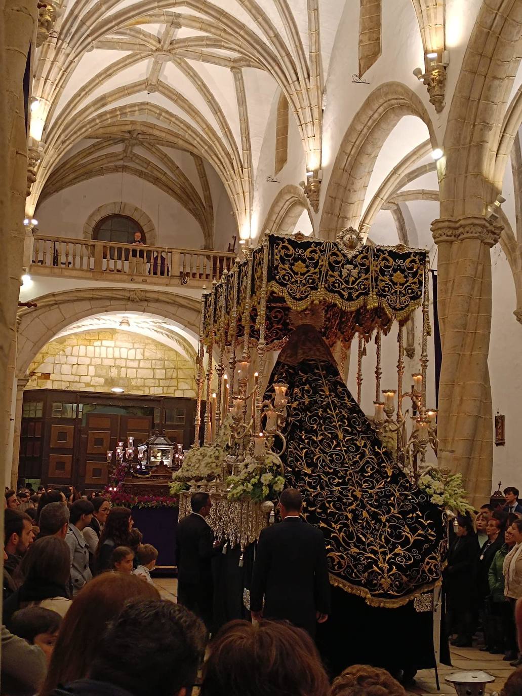 Los actos de la Semana Santa estuvieron supeditados por la lluvia