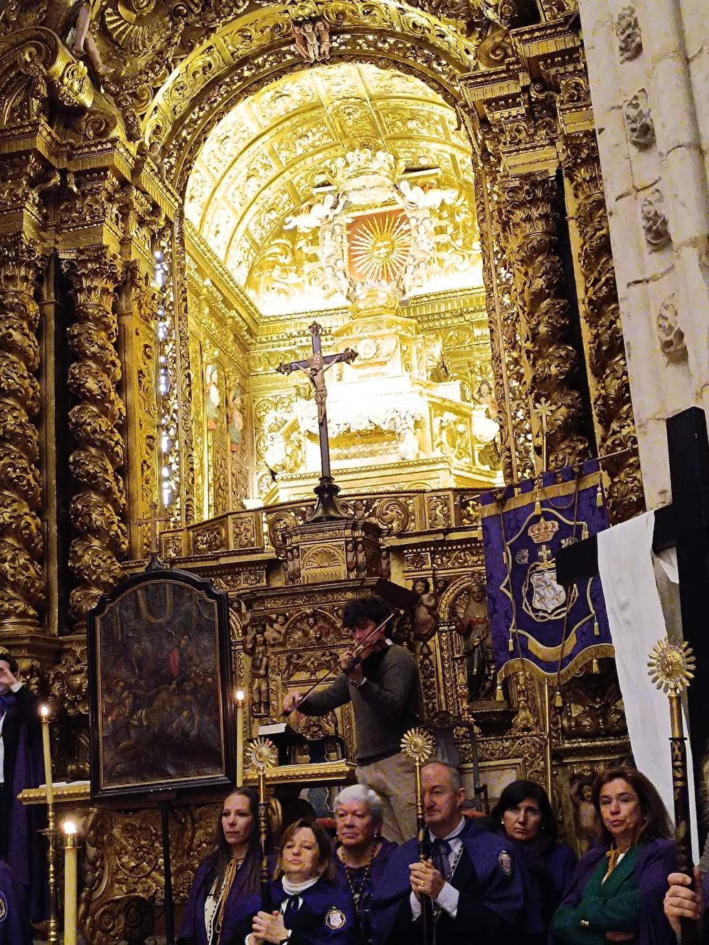 Los actos de la Semana Santa estuvieron supeditados por la lluvia