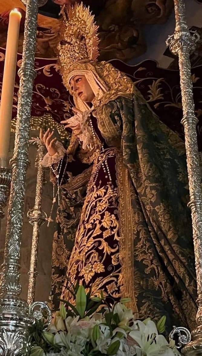 Los actos de la Semana Santa estuvieron supeditados por la lluvia