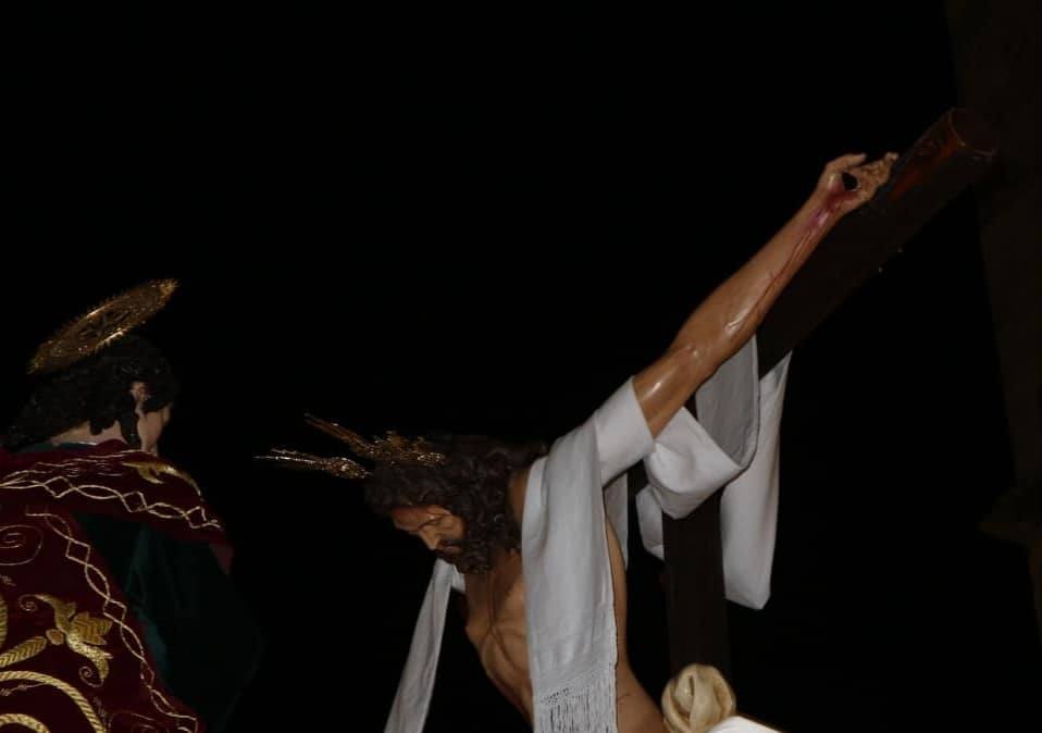 Los actos de la Semana Santa estuvieron supeditados por la lluvia