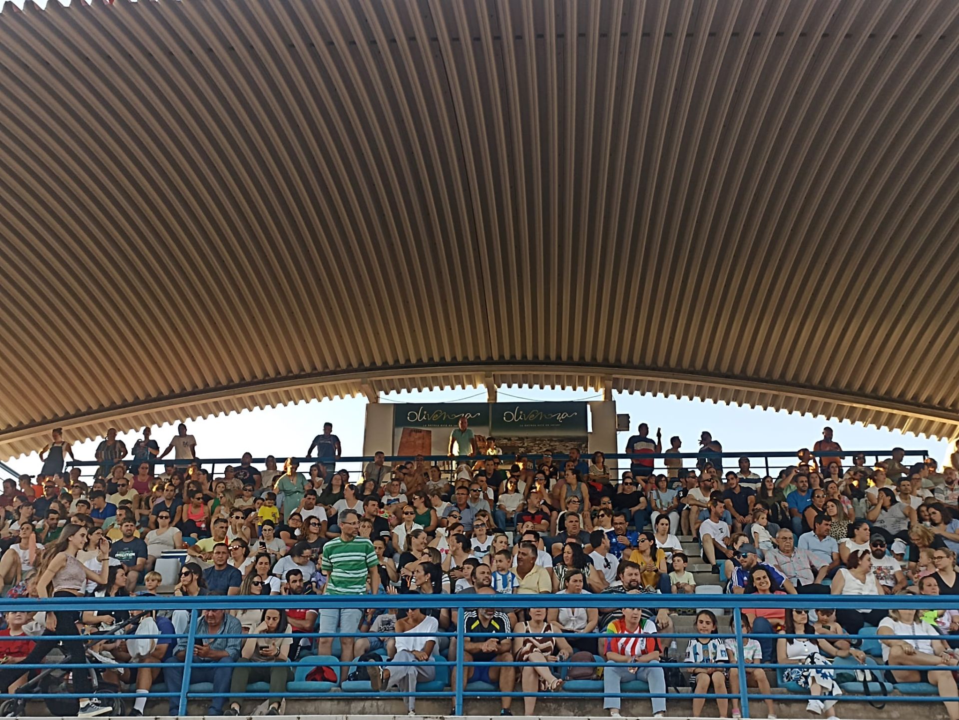 La clausura de la VII Liga de Fútbol reunió a casi 400 deportistas de la Comarca