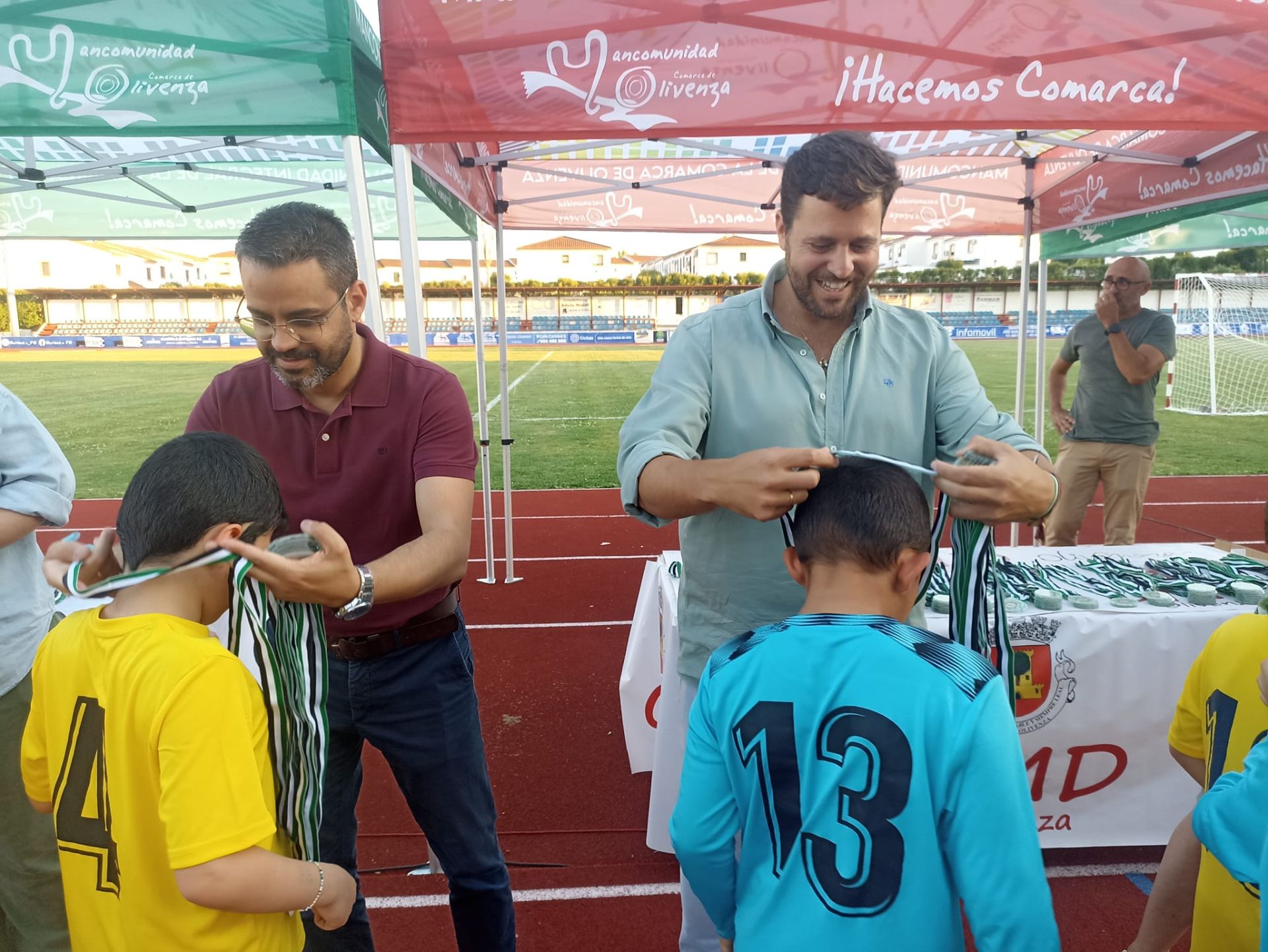 La clausura de la VII Liga de Fútbol reunió a casi 400 deportistas de la Comarca