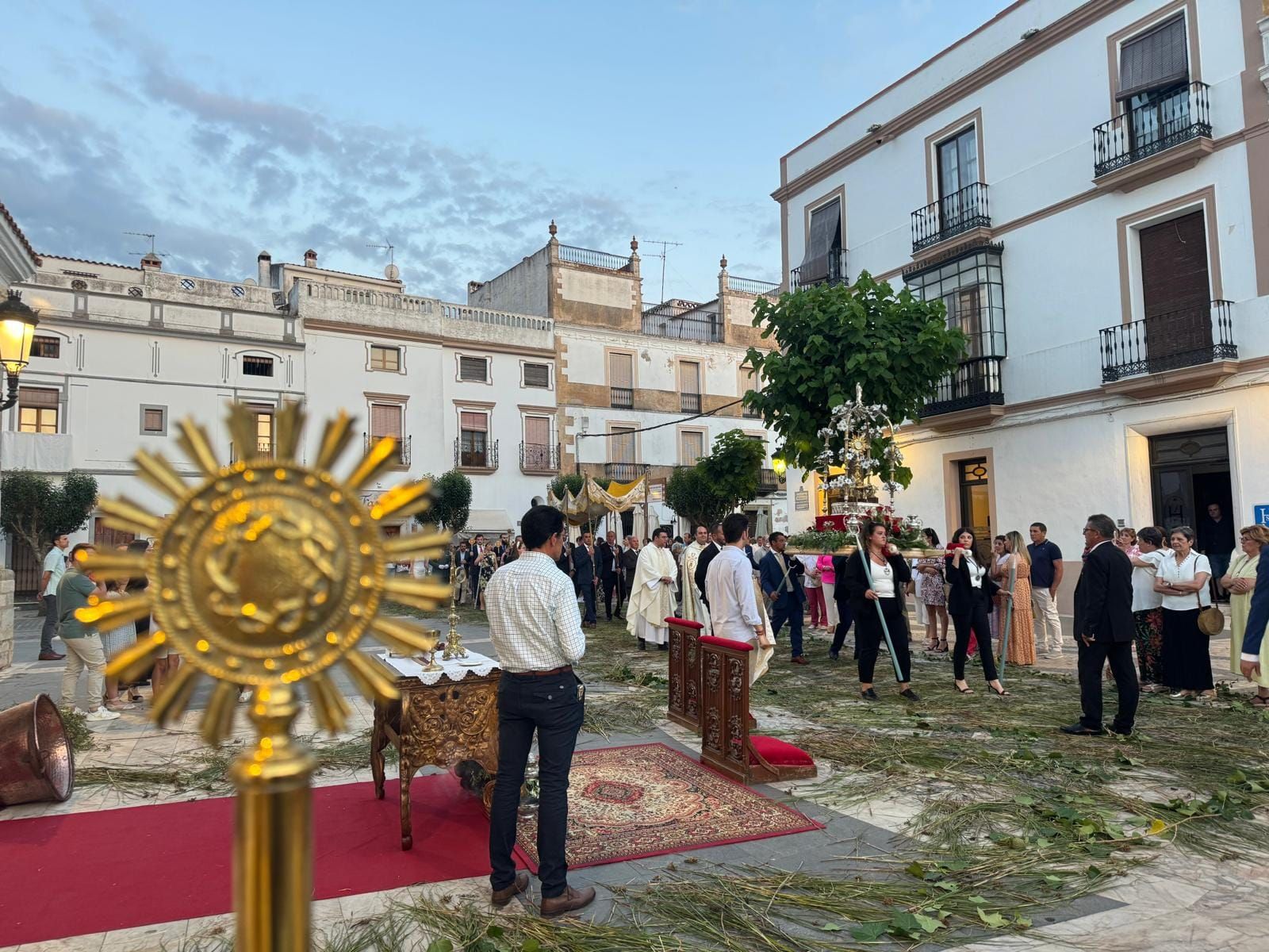 76 niños y niñas de Primera Comunión procesionaron en el Corpus Christi