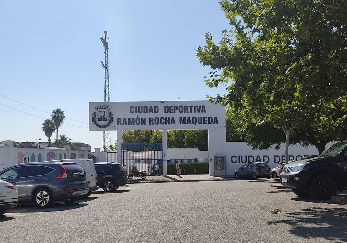 Entrada a la Ciudad Deoportiva Ramón Rocha.