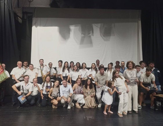 Tres agrupaciones y seis vecinos premiados en la I Gala del Talento Oliventino