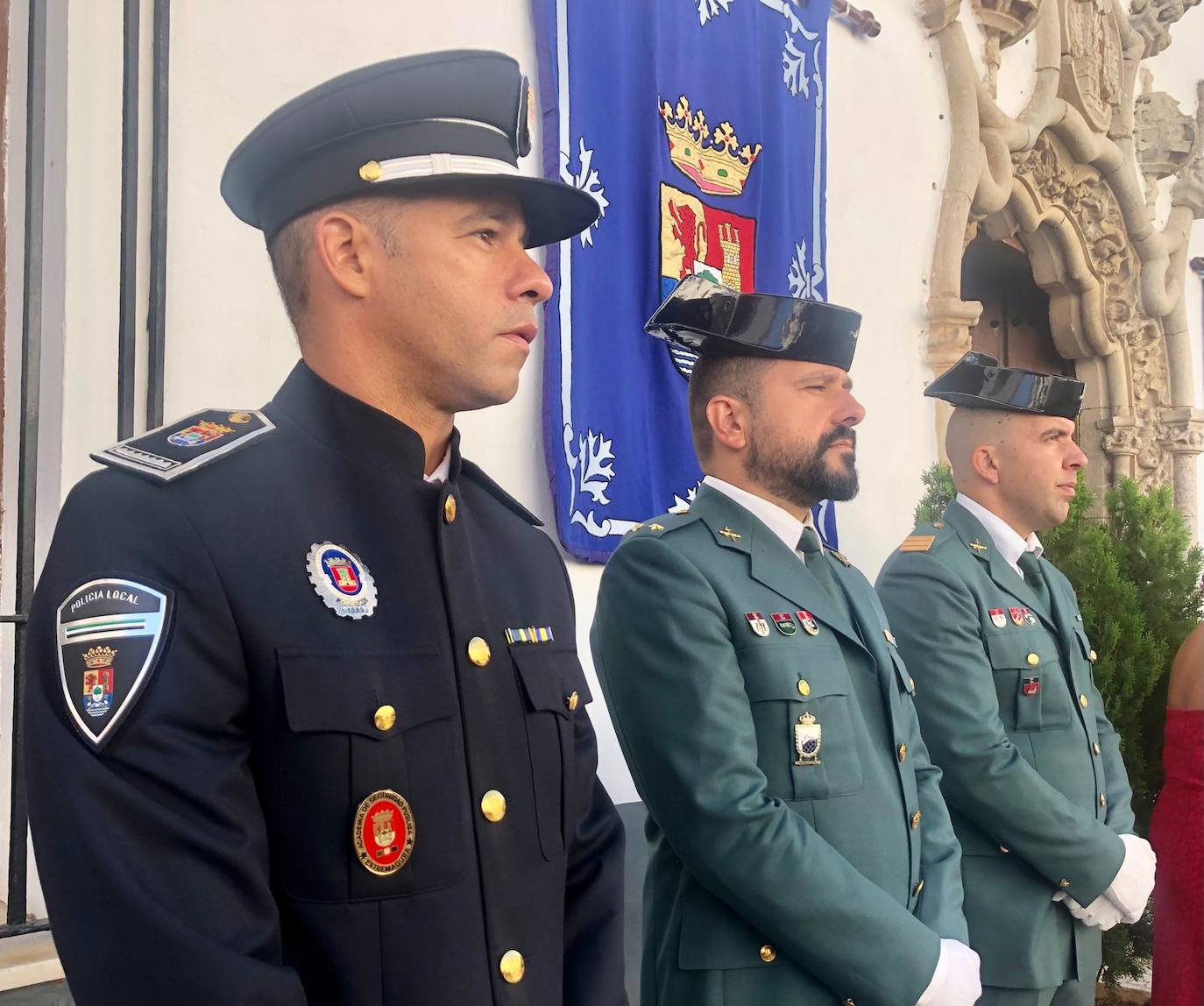 Los oliventinos mostraron su fervor por la Virgen de Guadalupe en el Día de Extremadura