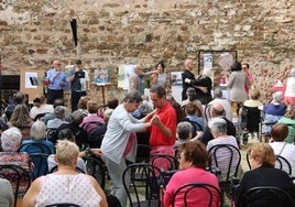 Enfermos, cuidadores y familiares asistieron a la jornada.