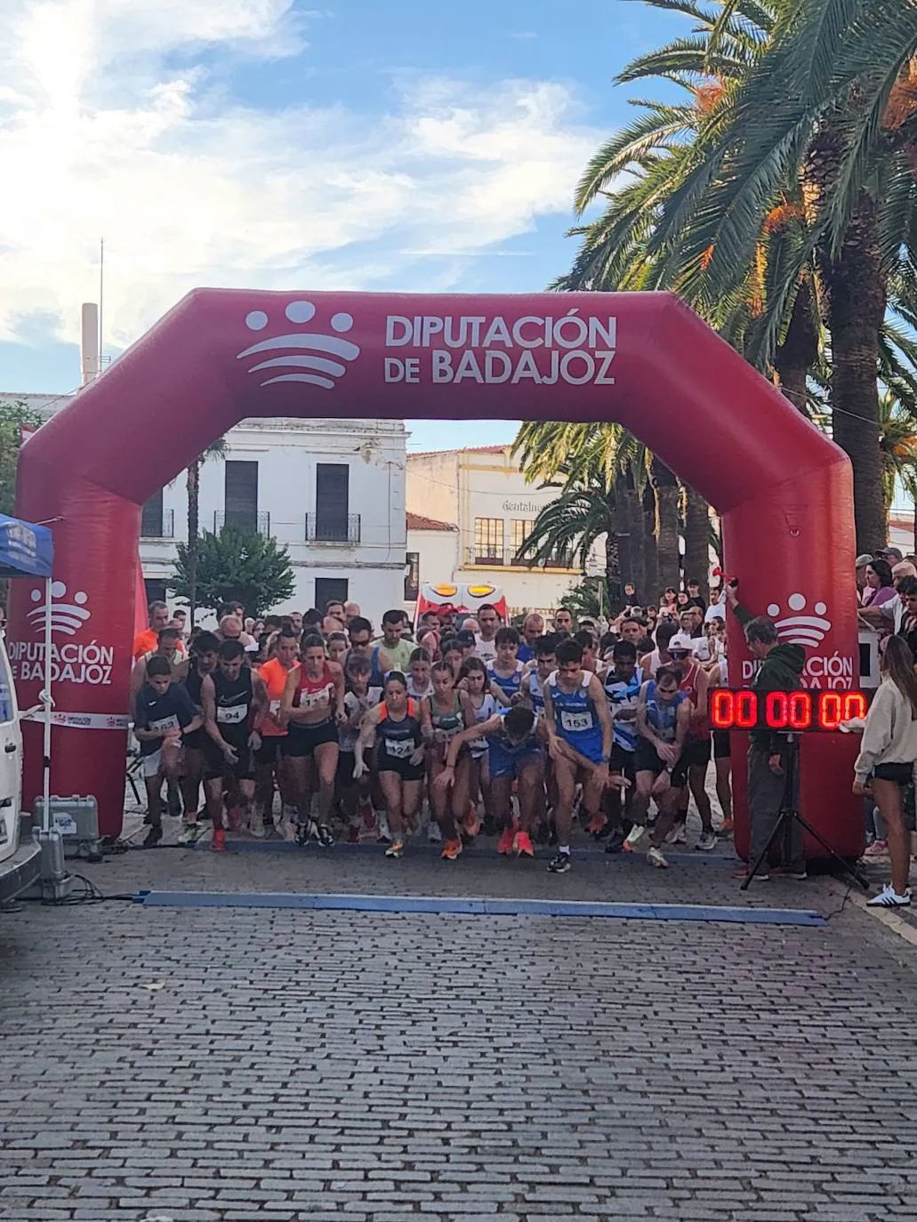 La III Carrera Popular de Olivenza reúne a corredores de toda la región