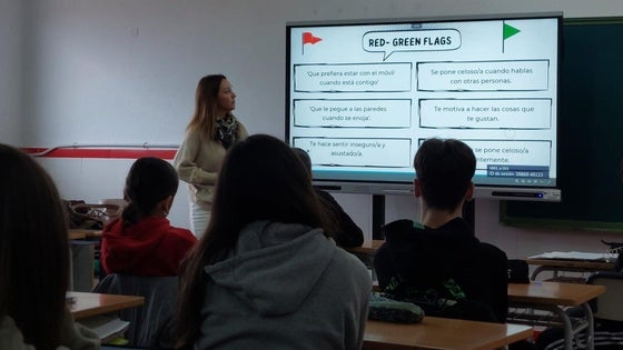 El alumnado del IES Puente Ajuda ha participado en una serie de talleres sobre relaciones tóxicas