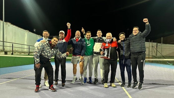 El pionero tenista Antonio Quesada fue homenajeado con el Torneo Quesada Cup