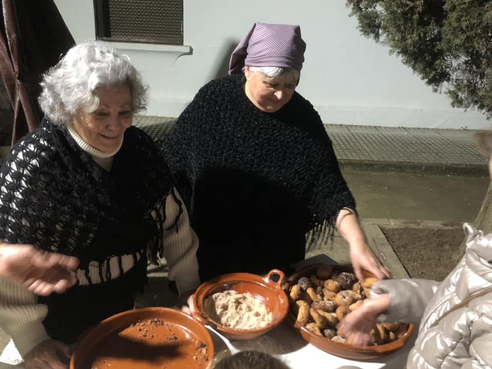 El Portal de Belén cobró vida en Olivenza y en San Benito