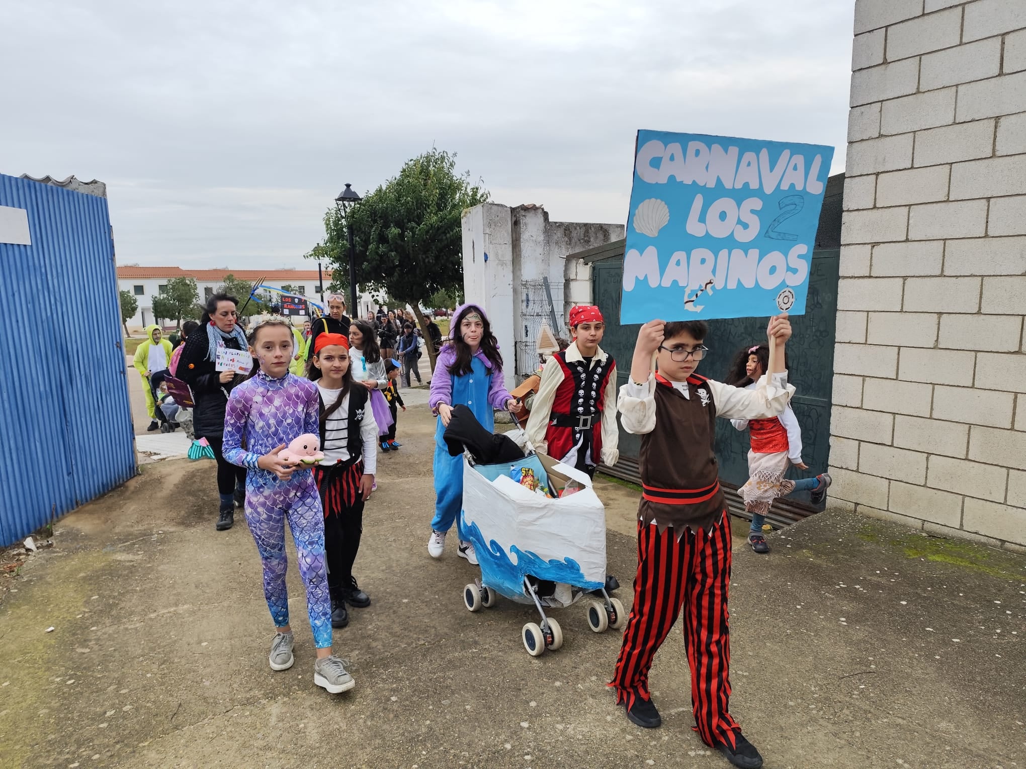 El mal tiempo no consiguió disminuir las ganas de carnaval de los oliventinos