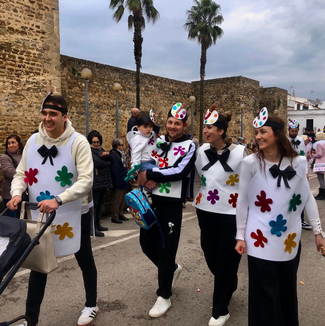 El mal tiempo no consiguió disminuir las ganas de carnaval de los oliventinos