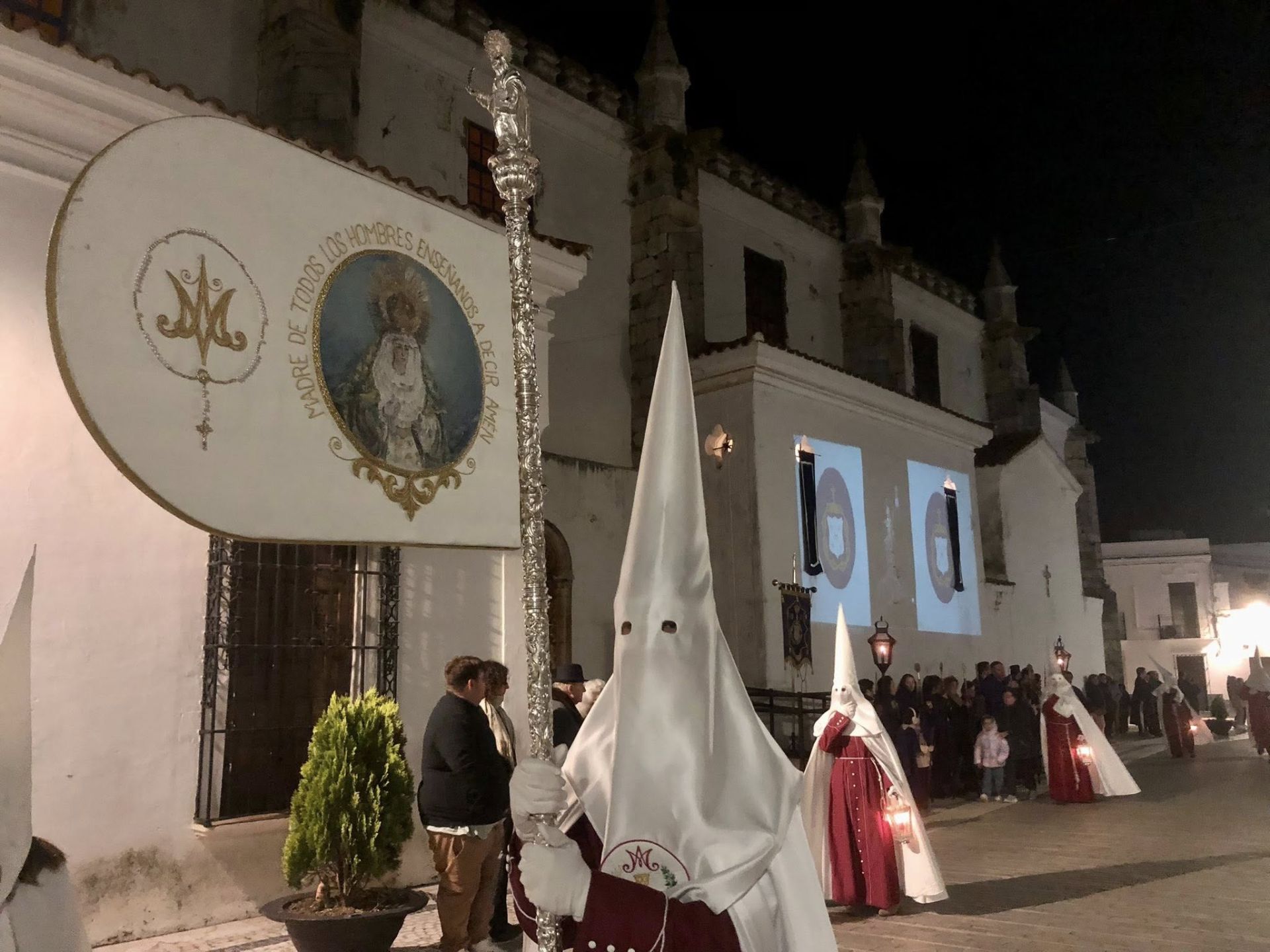 Jesús Orando en el Huerto estrenó nuevos faldones el martes Santo