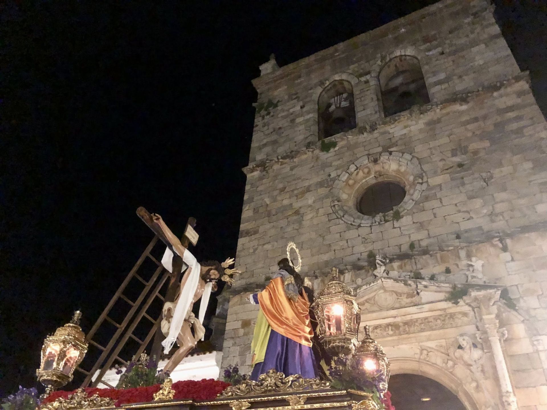 El descendimiento de Cristo marcó el jueves Santo