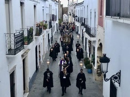 La procesión de las Banderas, única en España, volvió a recorrer Olivenza