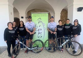 los ciclistas Rubio y Dordio junto a integantes de Afibrol.