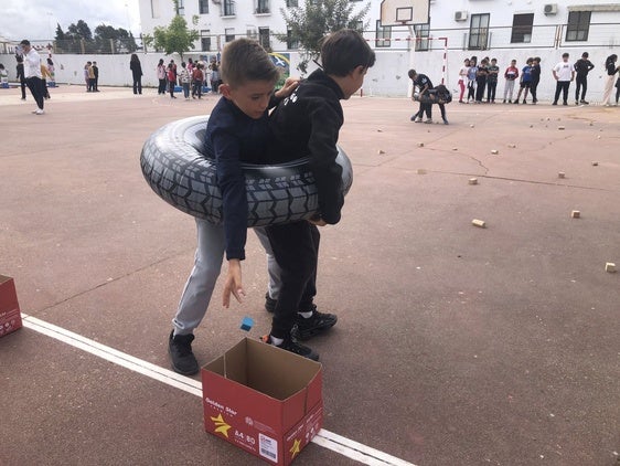 'El mar' fue el tema sobre el que giró el Día del Centro del CEIP F. Ortiz