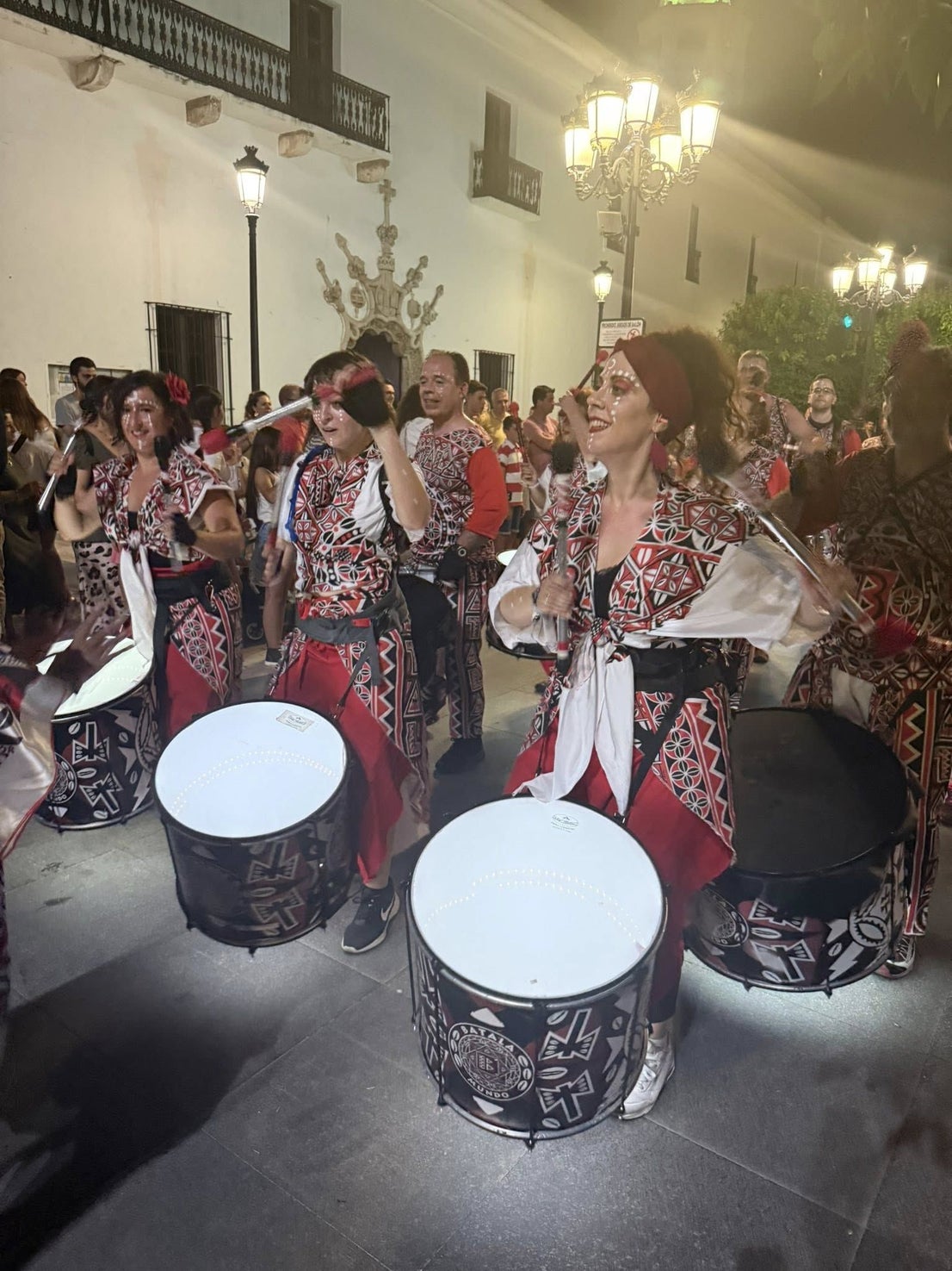 El arte en diferentes facetas fue el protagonista de una nueva edición de 'Olivenza Lúcida'