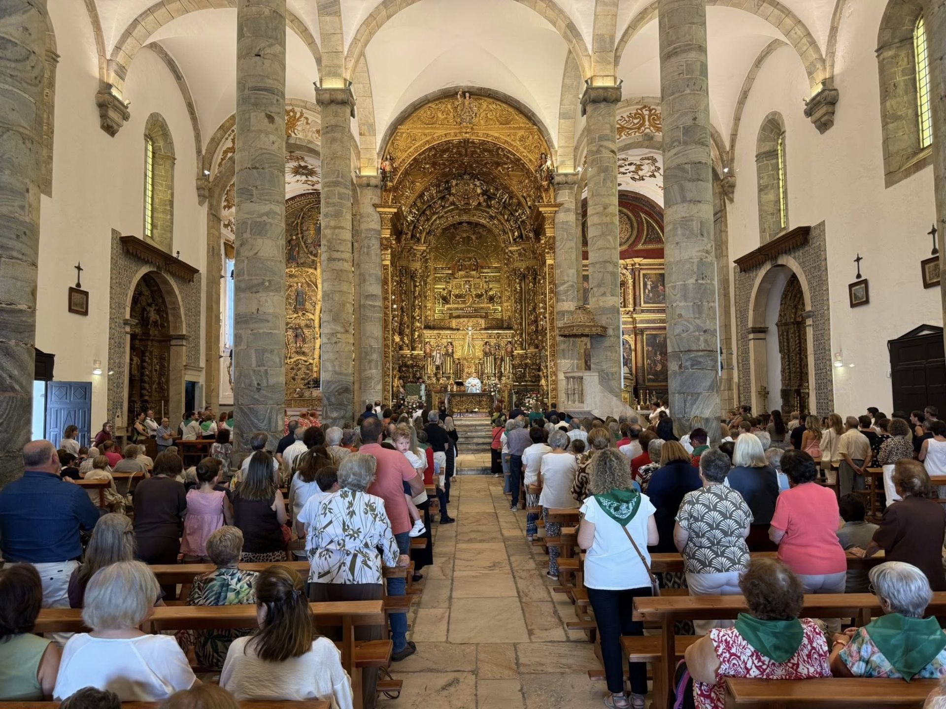 La procesión de la Virgen de Guadalupe marcó el Día de Extremadura
