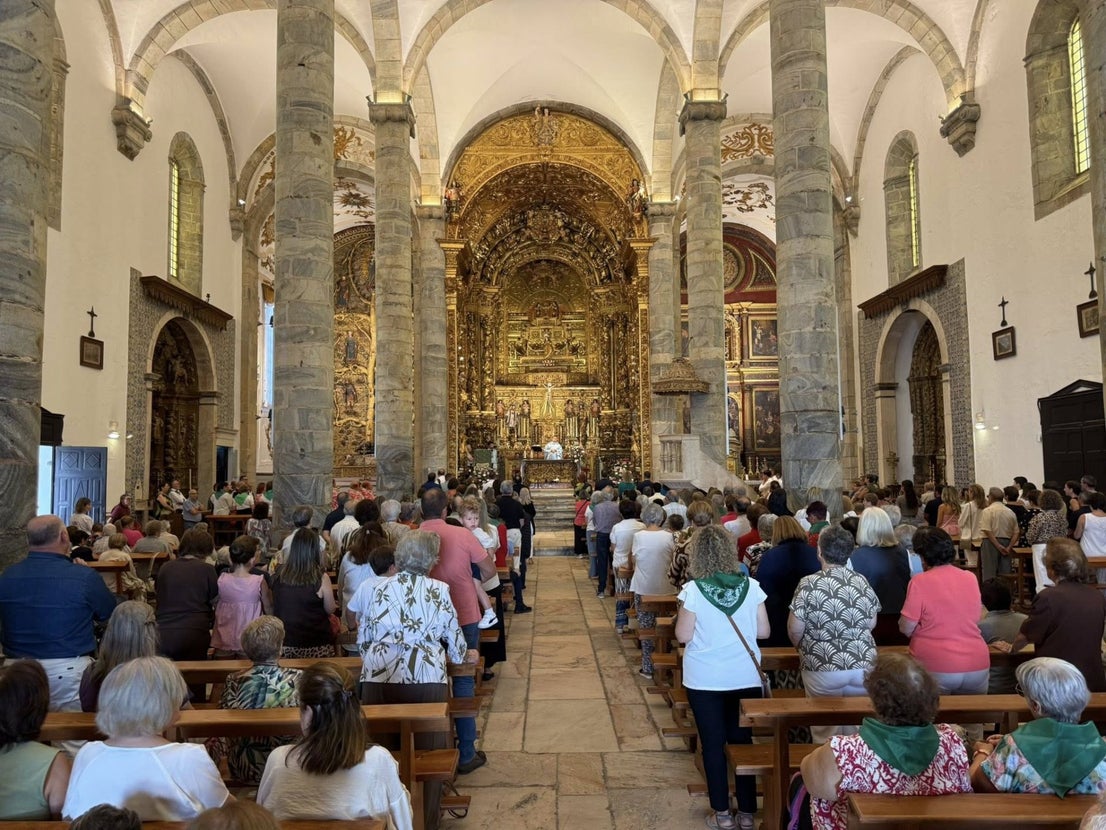 La procesión de la Virgen de Guadalupe marcó el Día de Extremadura