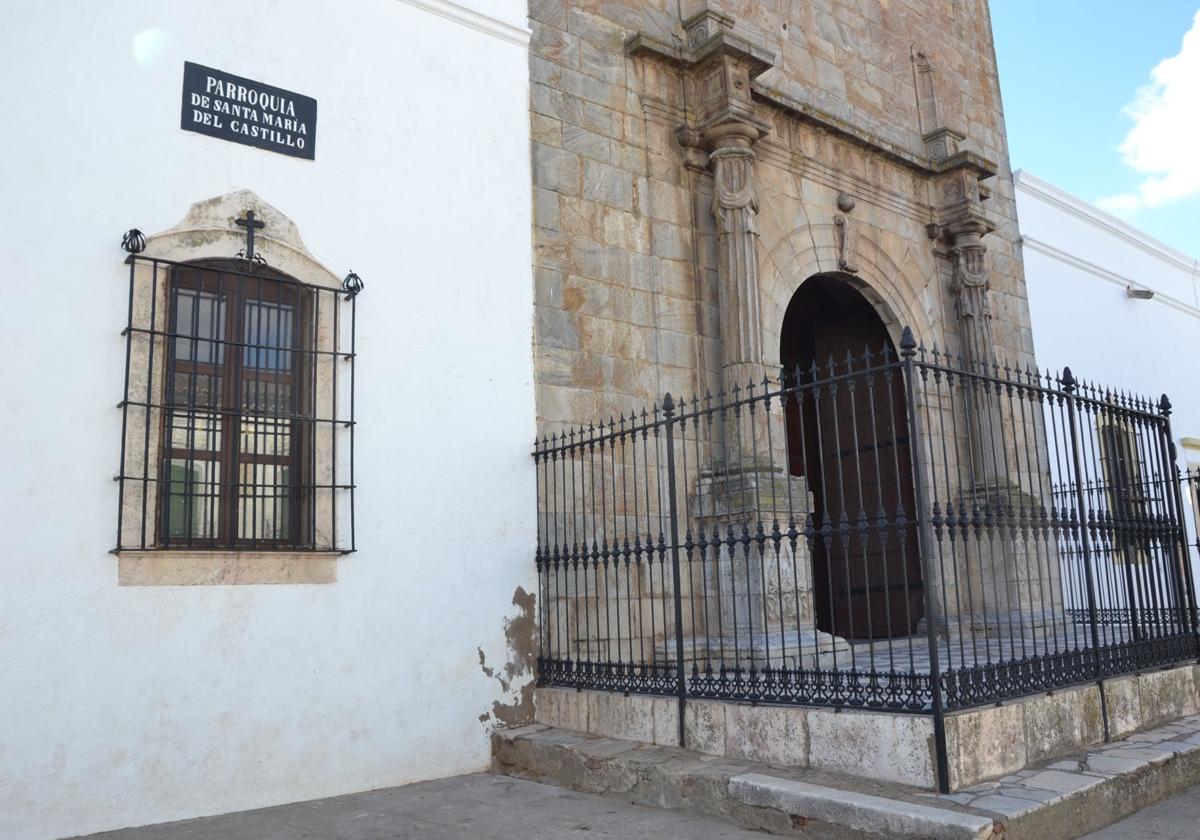 Entrada de la Iglesia de Santa MAría del Castillo.