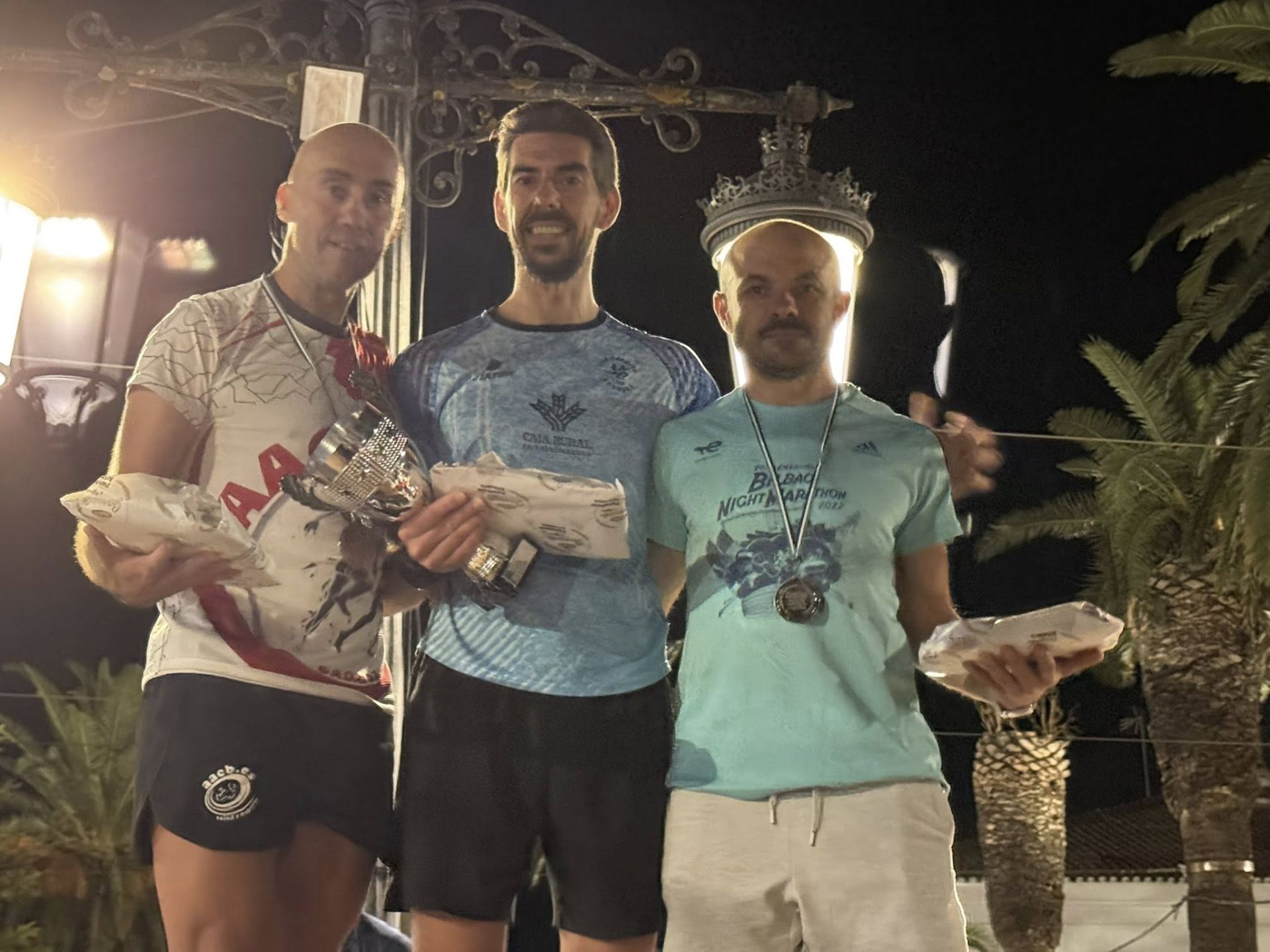 Numerosos deportistas de todas las edades participaron en la IV Carrera Popular 'Ciudad de Olivenza'