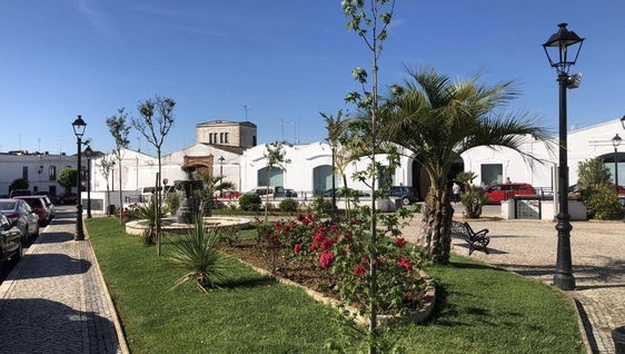 El Ayuntamiento pide precaución a los vecinos ante la aplicación de herbicidas en zonas verdes