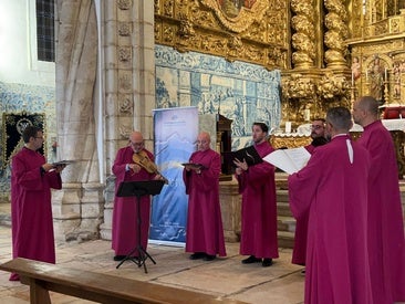 El Coro Amadeus inundó la Magdalena de Canto Gregoriano