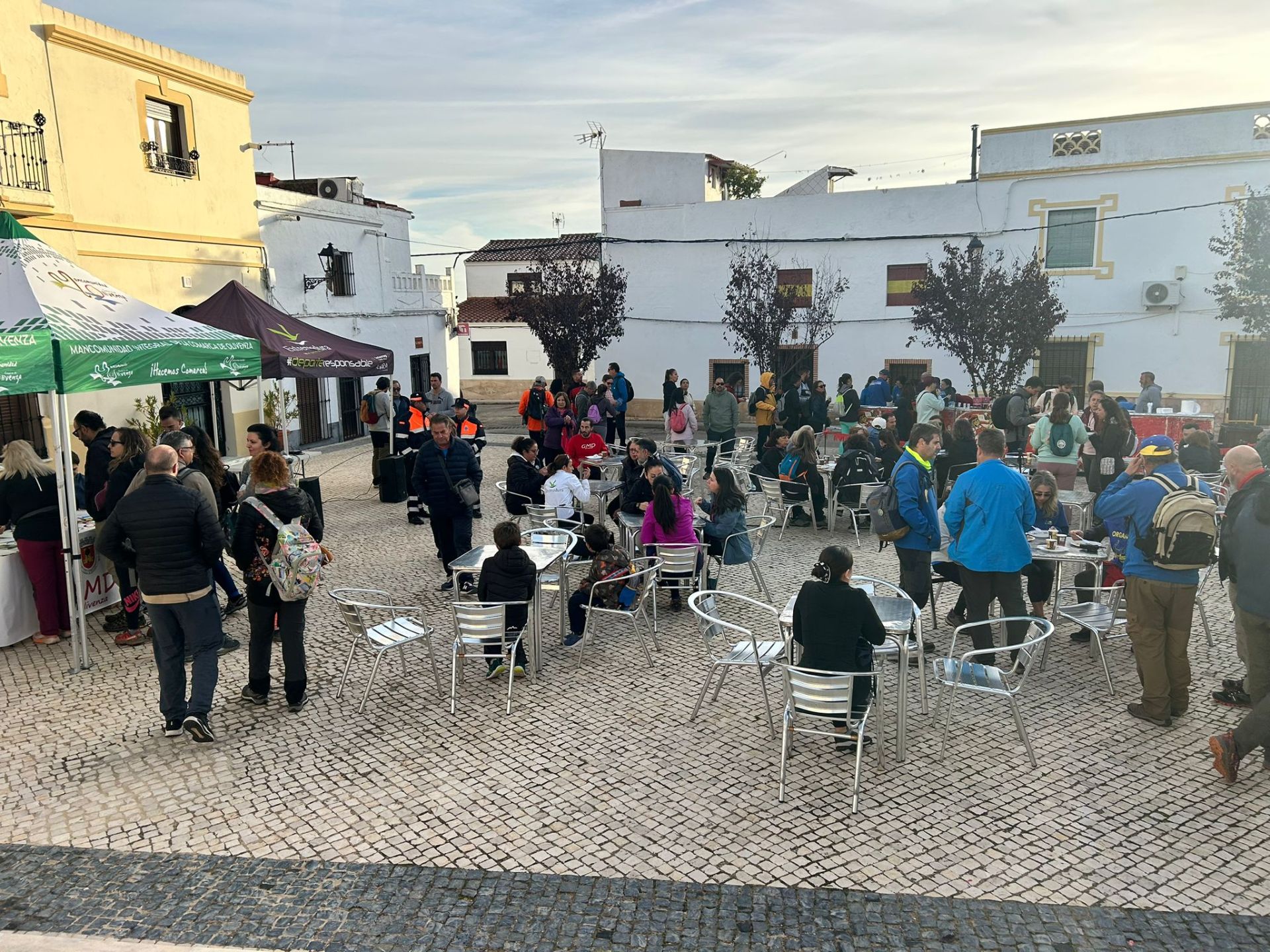 Más de doscientos senderistas disfrutaron la II Ruta de Al(M)or por la Sierra de Alor