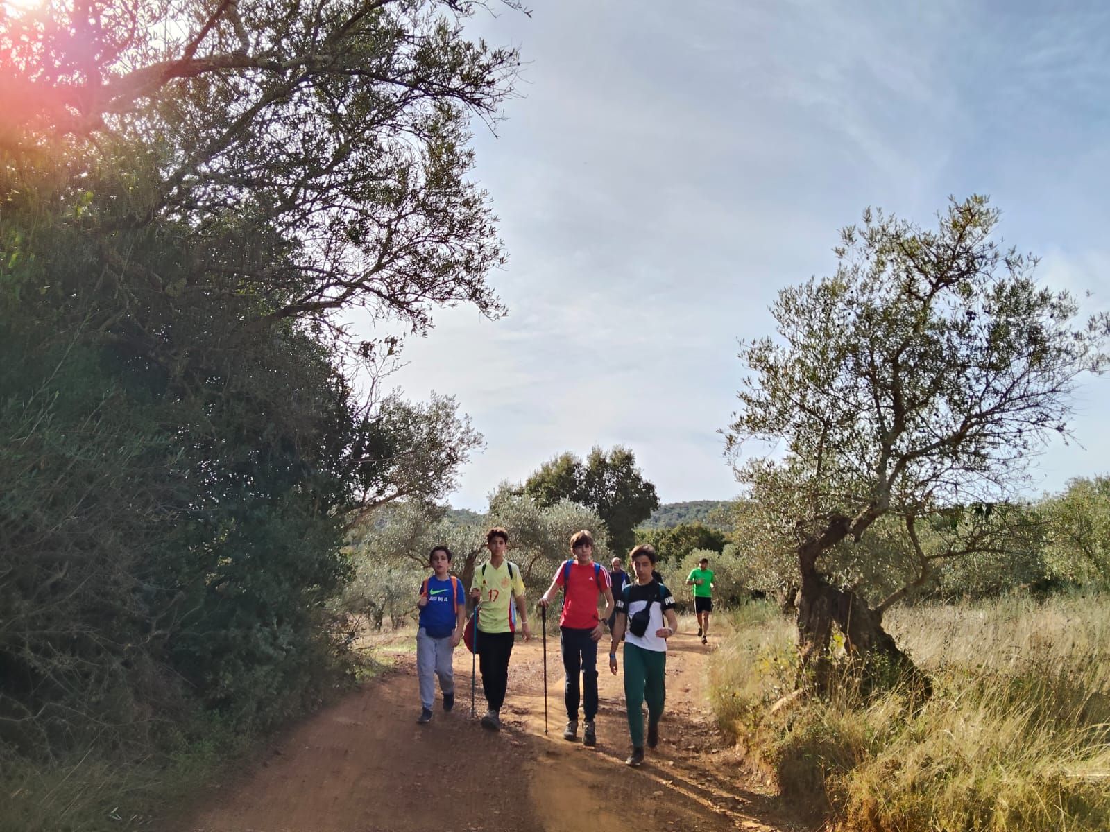 Más de doscientos senderistas disfrutaron la II Ruta de Al(M)or por la Sierra de Alor