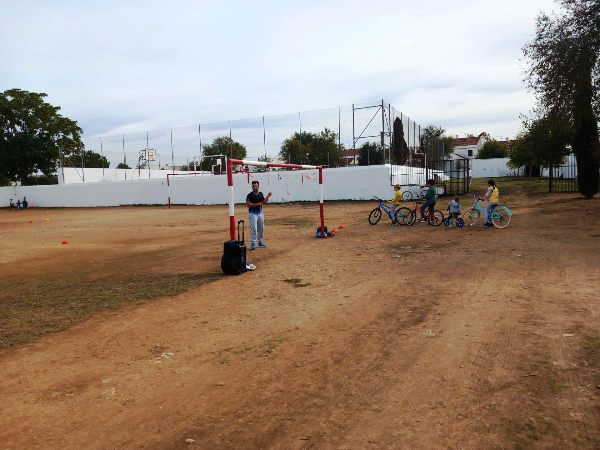 Las familias participaron en la II Marcha &#039;Sobre Ruedas&#039; del AMPA Sagrado Corazón