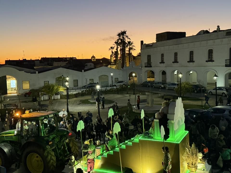 Las calles de Olivenza se llenan de magia con la Cabalgata de Reyes