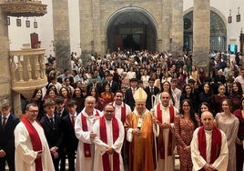 El arzobispo de Mérida-Badajoz ha girado una visita pastoral a la ciudad