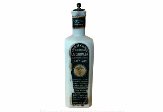 Un frasco de agua de colonia de los años 20 pieza del mes del Meegs