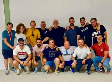 La murga 'Los Rayanos' debuta esta noche en el Comba 2026