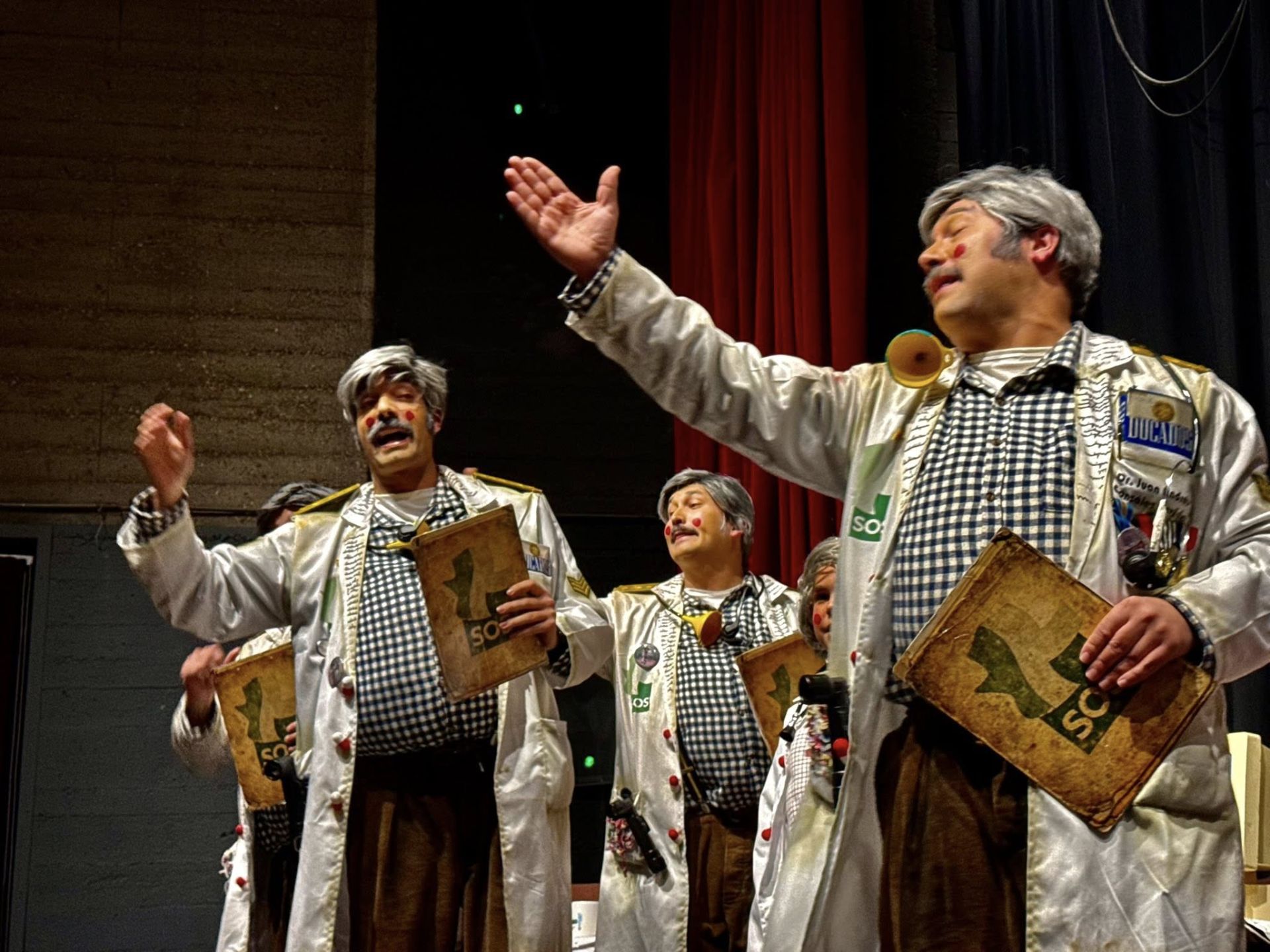 El Certamen de Murgas del Carnaval 2026 llena de ingenio la Casa de la Cultura