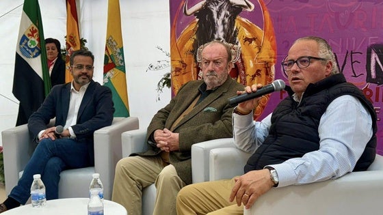 João Queiroz recibe el Premio 'Fernando Masedo' al Periodismo Taurino en la Feria