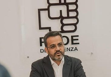 Manuel J. González, abandona su candidatura, a la Secretaría General del PSOE de Extremadura, para sumarse a la de Sánchez Cotrina