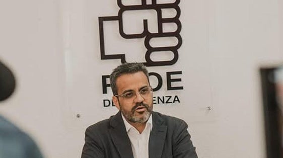 Manuel J. González, abandona su candidatura, a la Secretaría General del PSOE de Extremadura, para sumarse a la de Sánchez Cotrina